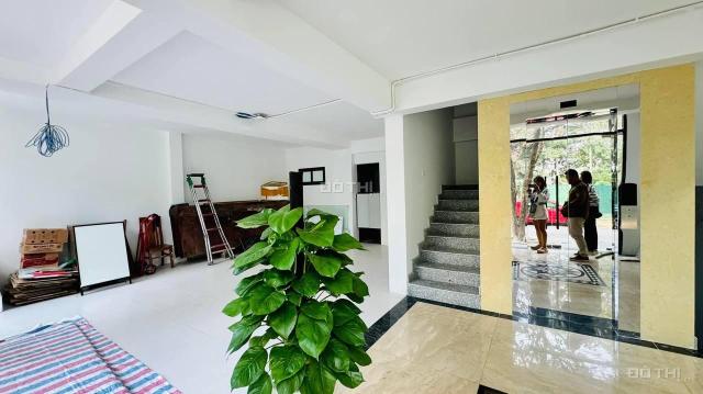 Bán căn Biệt Thự Bán Đảo Linh Đàm dtich 203m2 - 6 tầng - mặt tiền  26.8m  giá 59.5 tỷ i