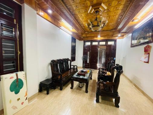 Bán nhà Lạc Long Quân, Tây Hồ 72m, 5 tầng, giá 13.2 tỷ, 2 thoáng, ở ngay