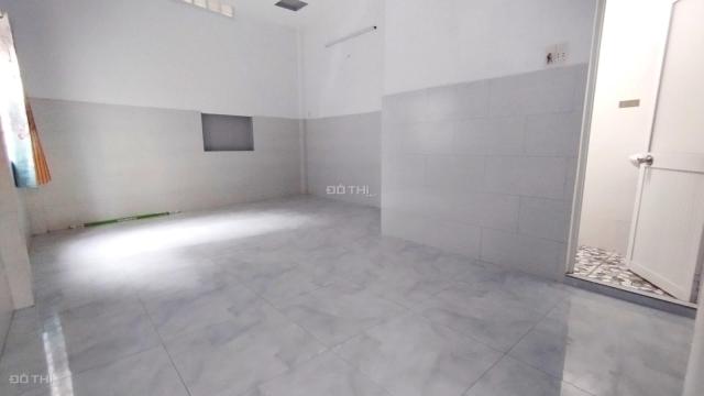 Bán Nhà 50m2, 4,2M x 12M, Phường 2 Tân Bình, Oto đỗ cửa, SHR.  Chỉ 5.5 tỷ