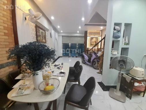 NHÀ PHỐ HOÀNG CẦU OTO VÔ NHÀ 47M2 5T NHÀ XÂY CAO RẤT ĐẸP THOÁNG MÁT 12.2TY