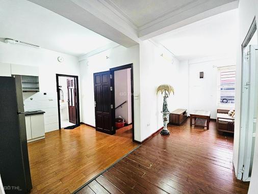 Chính Chủ Cho Thuê Căn Hộ 2 PN 70m2 Giá Ưu Đãi Chỉ Còn 10 Triệu/Tháng. Đc: Cát Linh, Đống Đa