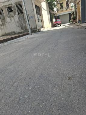 Bán đất tổ 13 TT Đông Anh 38m x 5,55m oto tránh, thông, lô góc, chỉ nhỉnh 3 tỷ LH: 0936123469