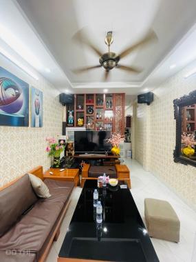 Bán nhà ngõ 107 LĨNH NAM 34M 3T +2,4 Tỷ ngõ quay SH ,3PN, hàng hiếm