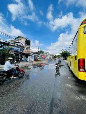 Gấp- Bán nhà mặt tiền Phạm Văn Đồng Hiệp Bình Chánh gần cầu Bình Triệu DT đẹp 80m2 ngang 6.3m full