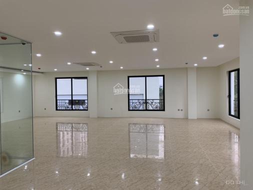 Cho thuê sàn văn phòng 120 m2/tầng, mặt tiền 12m, sàn thông đẹp