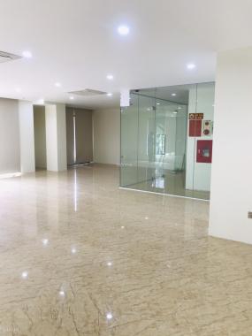 Cho thuê sàn văn phòng 120 m2/tầng, mặt tiền 12m, sàn thông đẹp