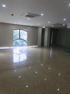 Cho thuê sàn văn phòng 120 m2/tầng, mặt tiền 12m, sàn thông đẹp