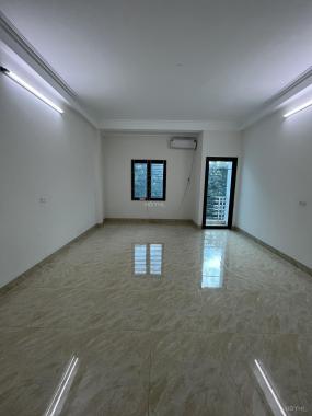 Cho thuê văn phòng Nguyễn Xiển, 70 m2/tầng, gồm 2 phòng làm việc, có thang máy