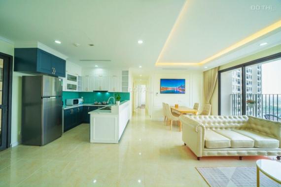 Bán căn góc 3 phòng ngủ tại C7 Vinhomes D'Capitale Trần Duy Hưng, view bể bơi, tầng cao, thoáng