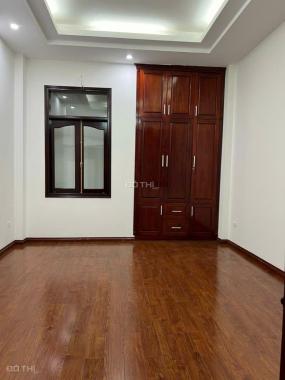 Bán nhà phố Nguyễn Văn Huyên, Cầu Giấy, View Công viên, 2 thoáng, ô tô vào nhà, 70m2, MT4m 19.8 tỷ