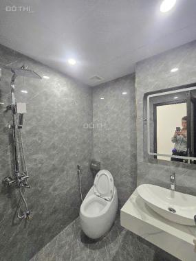 BÁN NHÀ NGÕ 143 NGUYỄN CHÍNH, NHÀ MỚI LUNG LINH, THANG MÁY XỊN XÒ 52M2, 12,8 TỶ