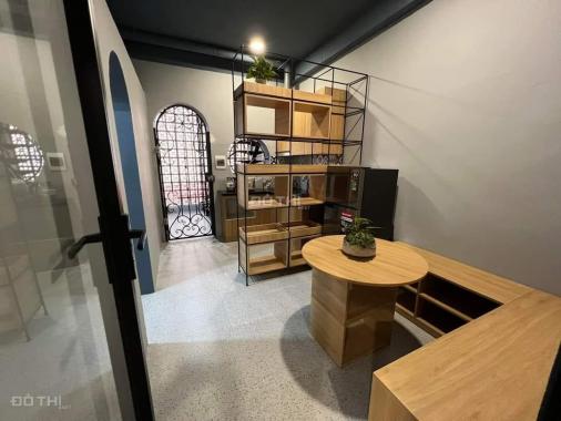 Bán Mặt Phố Tầng 1 Kim Ngưu, Thanh Nhàn HBT: 120m2, Mặt tiền 10m, giá 11 tỷ. cho thuê 30tr/th. Đầu