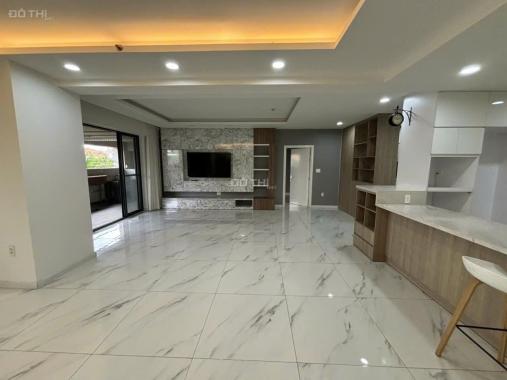 Cho thuê căn hộ Mỹ Khánh 1, trung tâm Phú Mỹ Hưng 112m2 3PN view hồ bơi