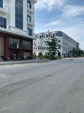 Chính chủ cần bán lô góc 73,8m2 đất đấu giá Lai Xá - Kim Chung, view hồ điều hoà, LH: 0972990831