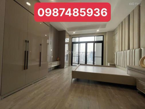 CẦN BÁN GẤP CĂN HỘ 4 NGỦ VINHOMES ROYAL CITY, NỘI THẤT NHẬP KHẨU, NHÀ MỚI ĐẸP.LH:0987485936