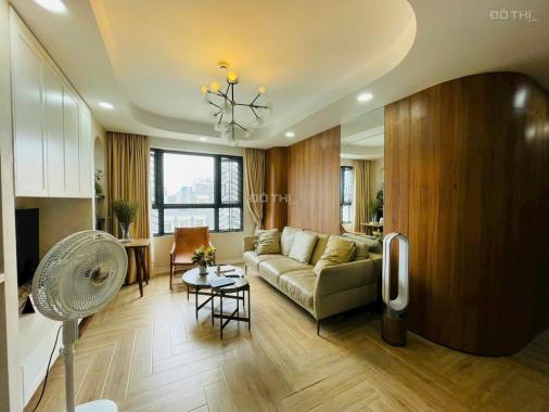 Bán gấp căn hộ Nam Phúc 122m2, nhà đẹp, view công viên Nam viên 2ha