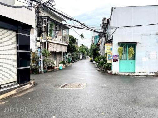 Bán nhà rẻ Sổ hồng riêng tại phường Tân Chánh Hiệp, Quận 12 đúc trệt, hai lầu, sân thượng