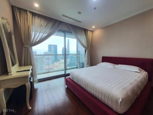 Cho thuê căn hộ Vincom Đồng khởi 3PN, 160m2, view Sông và Bitesco, Q1