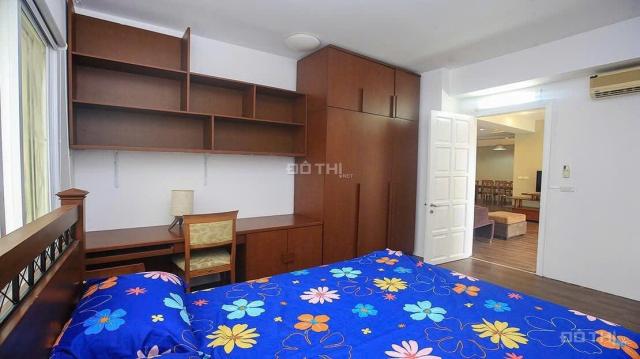 Cần bán căn hộ giá rẻ tại Ciputra, Tây Hồ với diện tích 150m² và 4 phòng ngủ.