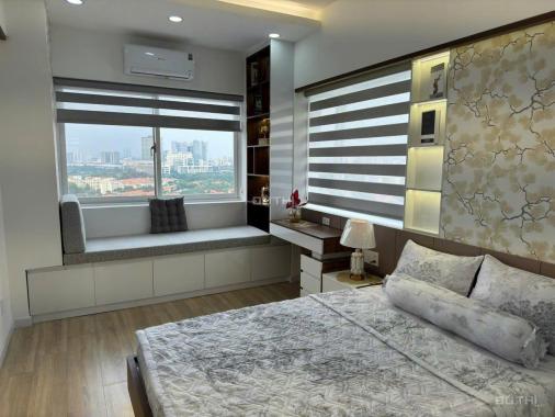 Cần bán căn hộ Mỹ Phát 137m2, 3PN, nhà đẹp view sông sát Đinh thiện Lý