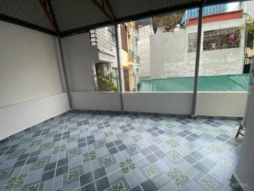 Bán nhanh nhà ngõ Hoàng Hoa Thám, giá 5.65 tỷ, 40m2x3T, 3 thoáng