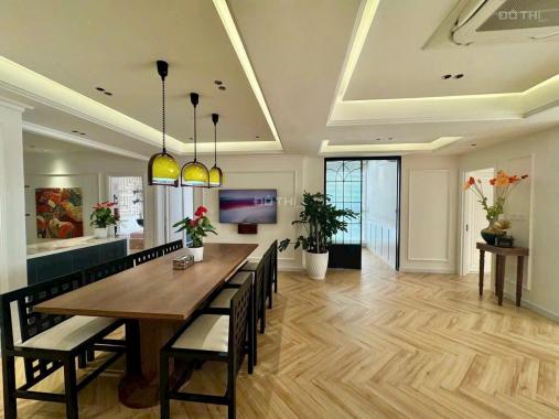 Bán gấp căn hộ view sông Riverside Residence, 147m2, 3PN có Sổ hồng