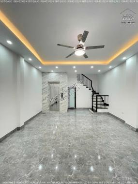 Cho thuê nhà riêng 6 tầng cả nhà Diện tích 40m2x6 tầng tại đường Âu Cơ, phường Tứ Liên, quận Tây Hồ