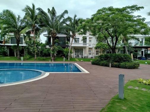 Bán Biệt thự vườn Chateau 3, 7.5*26m, 3 lầu, nội thất đẹp, cạnh hồ bơi