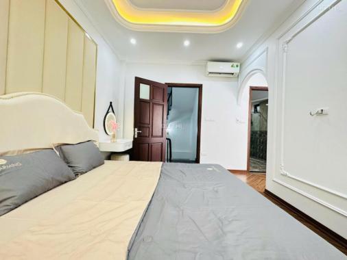 Chính chủ cần bán gấp nhà 40m2 5 tầng, giá bán 7 tỷ tại Hoàng Quốc Việt