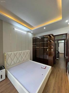 Chính chủ bán nhà riêng 39m2 5 tầng mặt tiền 3,4m2 giá 8,2 tỷ tại Hoàng Quốc Viêt