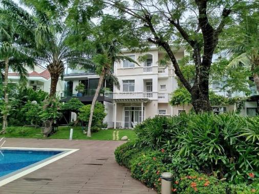 Bán Biệt thự vườn Chateau 3, 7.5*26m, 3 lầu, nội thất đẹp, cạnh hồ bơi