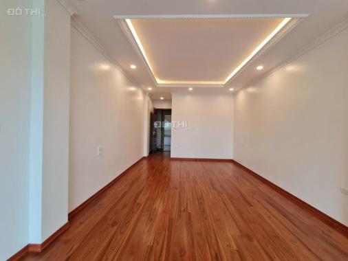 Bán nhà mặt phố Lĩnh Nam 56m²,6T, giá 19,5 tỷ-KD-Lô góc-T.Máy