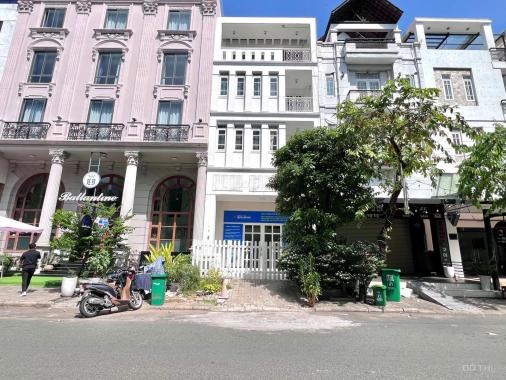 Cho thuê căn góc shophouse chung cư Nam Phúc, Phú Mỹ Hưng, Quận 7.