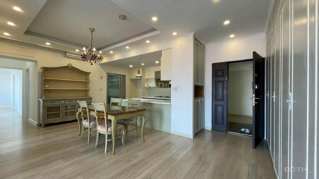 Cho thuê căn hộ Mỹ Khánh 4, Phú Mỹ Hưng dt 112m2 có view hồ bơi và biệt thự