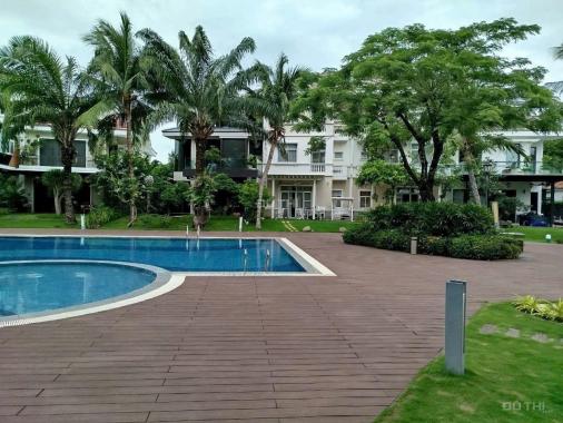 Bán Biệt thự vườn Chateau 3, 7.5*26m, 3 lầu, nội thất đẹp, cạnh hồ bơi