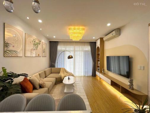 Cho thuê căn hộ Mỹ Khánh 4, Phú Mỹ Hưng dt 112m2 có view hồ bơi và biệt thự