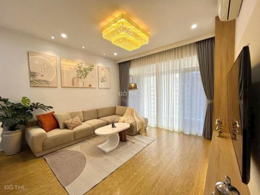 Cho thuê căn hộ Mỹ Khánh 4, Phú Mỹ Hưng dt 112m2 có view hồ bơi và biệt thự