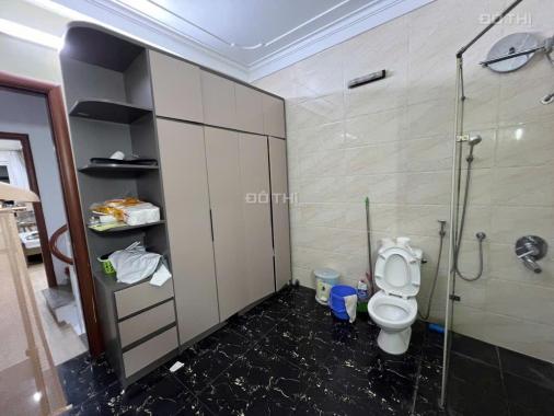 5.75 Tỷ - 30 m2 x 6 Tầng - 5 Ngủ - 20M ra mặt phố - Sổ đỏ vuông đẹp, giao dịch ngay