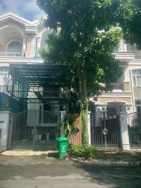 Cho thuê Villa Khu Nam Viên - Phú Mỹ Hưng - Q7. DT: 7*18. Xây 1 trệt - 2 lầu. Nhà Full NT Cao Cấp