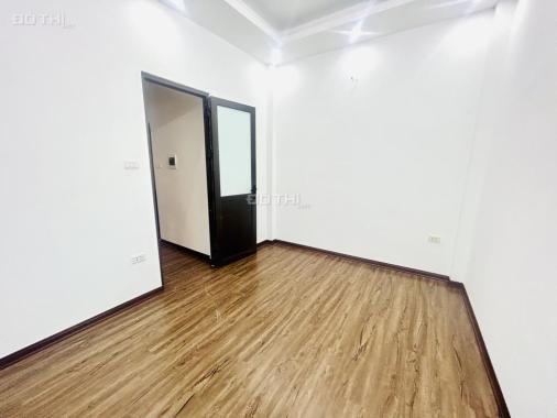 Bán Nhà Ngõ 325 Kim Ngưu, 40m², 5 Tầng, 6 PN – Giá 7,5 Tỷ gần OTO