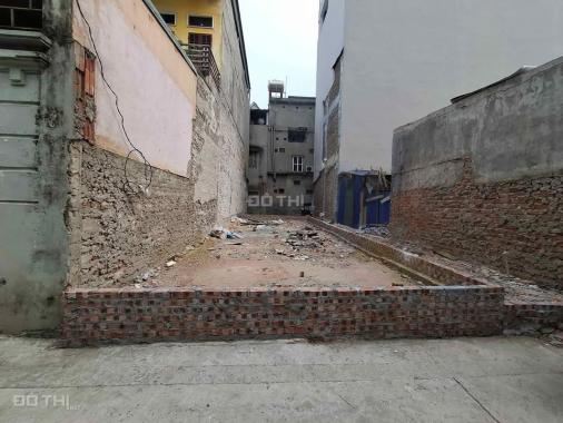 Bán đất Ngọc Thuỵ 46m x 4,2, Lô Góc oto 7c trong đất, vuông vắn không lỗi hơn 6 tỷ có TL. LH