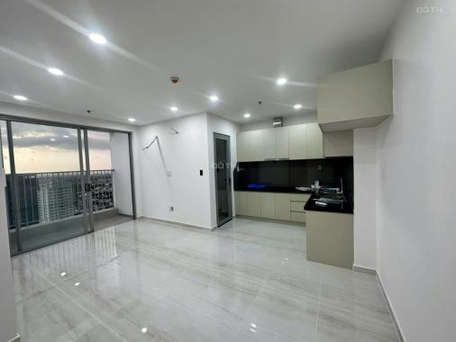 Tôi chính chủ cần sang lại căn hộ 2PN 69m2 giá 2tỷ39 - Tầng trung view đẹp, sổ sẵn, có bank hỗ trợ