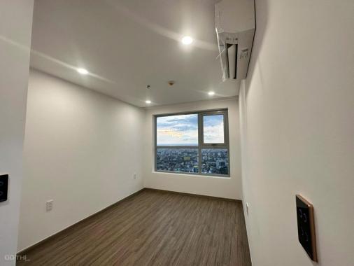 Tôi chính chủ cần sang lại căn hộ 2PN 69m2 giá 2tỷ39 - Tầng trung view đẹp, sổ sẵn, có bank hỗ trợ