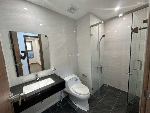 Tôi chính chủ cần sang lại căn hộ 2PN 69m2 giá 2tỷ39 - Tầng trung view đẹp, sổ sẵn, có bank hỗ trợ