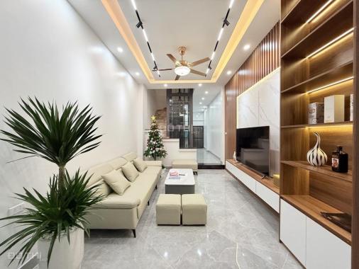 Nhà riêng phố Hoàng Mai - 65m2, 4 tầng - thang máy nhập khẩu - 3 bước ra ô tô
