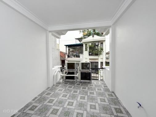 Nhà riêng phố Hoàng Mai - 65m2, 4 tầng - thang máy nhập khẩu - 3 bước ra ô tô