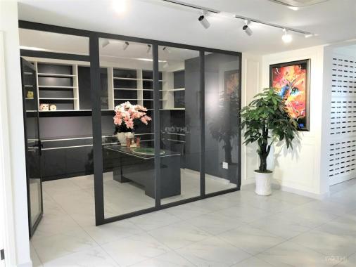Bán căn hộ cao cấp Penhouse Happy Valley 235m2, góc 3 view nhìn sông