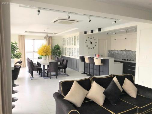 Bán căn hộ Mỹ Khánh 1, Phú Mỹ Hưng lầu cao view thoáng giá tốt để ở