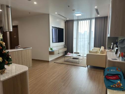 Bán căn hộ 3 phòng ngủ sẵn nội thất, tầng đẹp, hướng thoáng, Vinhomes Sky Lake Phạm Hùng
