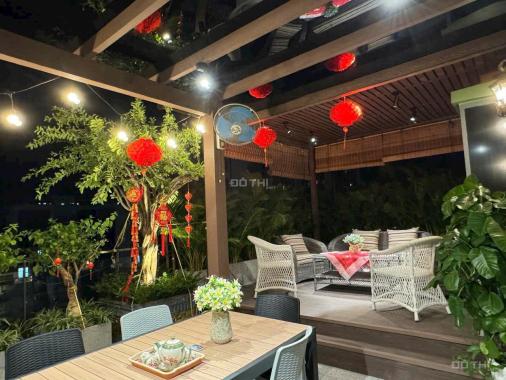 Hàng hiếm! Bán căn hộ Riverside Residence 190m2, sân vườn rộng 70